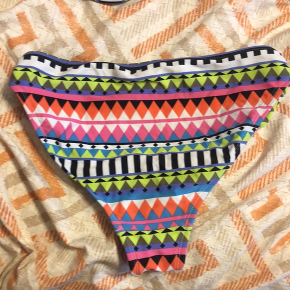 Colorful bikini - Picture 5 of 8